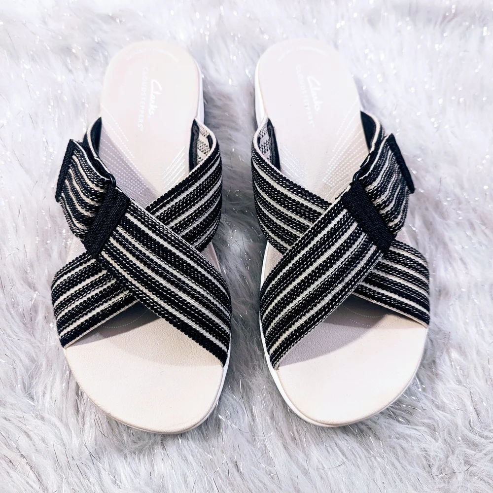 Cloudsteppers by Clarks Black and White Striped Sandals Arla Wave Size 9 - Picture 3 of 6
